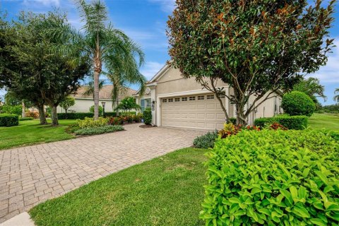 House in Lakewood Ranch, Florida 3 bedrooms, 231.05 sq.m. № 1916788 - photo 9