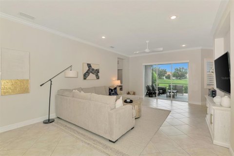 House in Lakewood Ranch, Florida 3 bedrooms, 231.05 sq.m. № 1916788 - photo 20