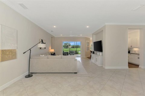 House in Lakewood Ranch, Florida 3 bedrooms, 231.05 sq.m. № 1916788 - photo 17