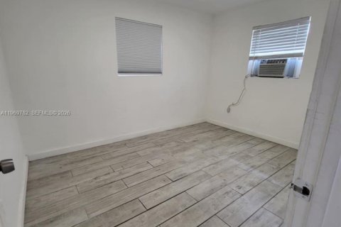 Apartamento en alquiler en North Miami, Florida, 1 dormitorio, 55.74 m2 № 2030620 - foto 8
