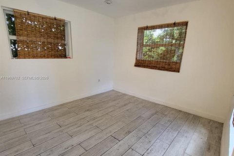 Apartamento en alquiler en North Miami, Florida, 1 dormitorio, 55.74 m2 № 2030620 - foto 12