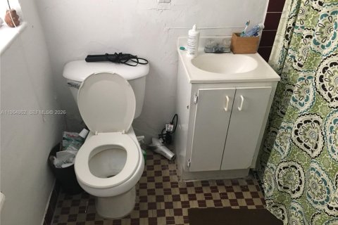 Casa en alquiler en Miami, Florida, 3 dormitorios, 139.35 m2 № 2026339 - foto 11