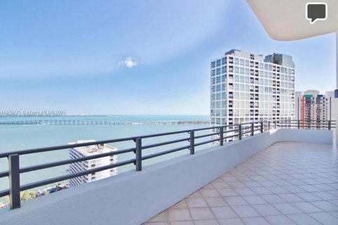 Condo in Miami, Florida, 2 bedrooms  № 2052725 - photo 6
