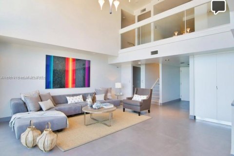 Condo in Miami, Florida, 2 bedrooms  № 2052725 - photo 4