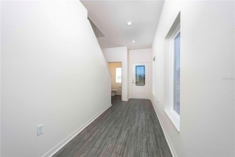House in Astatula, Florida 4 bedrooms, 168.25 sq.m. № 1522800 - photo 6