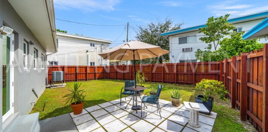 Casa en Miami Beach, Florida 2 dormitorios, 96.43 m2 № 2066039