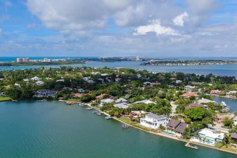 Expertos: La mayoría de las personas dentro de los Estados Unidos se mudan a Florida desde Nueva York