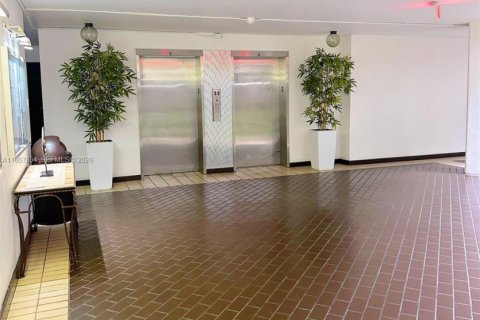 Купить кондоминиум в Майами, Флорида 2 спальни, 115.94м2, № 2024349 - фото 4