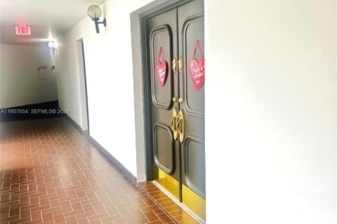 Купить кондоминиум в Майами, Флорида 2 спальни, 115.94м2, № 2024349 - фото 7