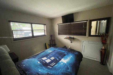 House in Miami Gardens, Florida 3 bedrooms, 136.01 sq.m. № 1849012 - photo 13