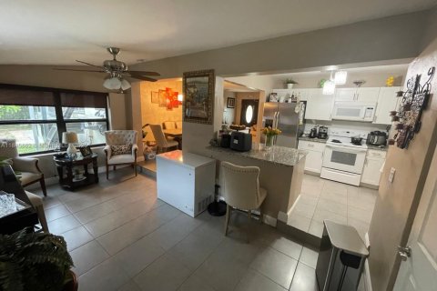 House in Miami Gardens, Florida 3 bedrooms, 136.01 sq.m. № 1849012 - photo 21