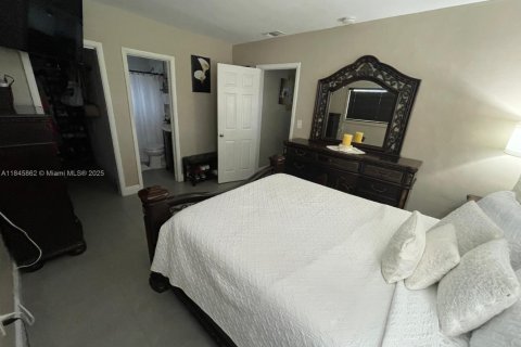 House in Miami Gardens, Florida 3 bedrooms, 136.01 sq.m. № 1849012 - photo 18