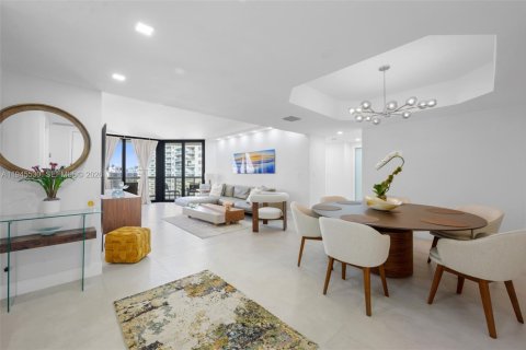 Condo in Aventura, Florida, 2 bedrooms  № 2002518 - photo 4