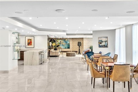 Condo in Aventura, Florida, 2 bedrooms  № 2002518 - photo 26
