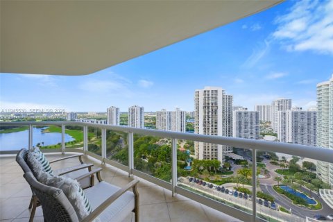 Condo in Aventura, Florida, 2 bedrooms  № 2002518 - photo 20