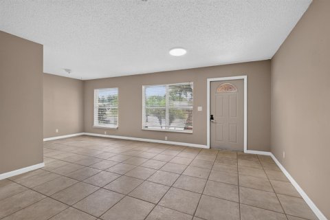 Casa en venta en Royal Palm Beach, Florida, 3 dormitorios, 149.67 m2 № 2428507 - foto 8