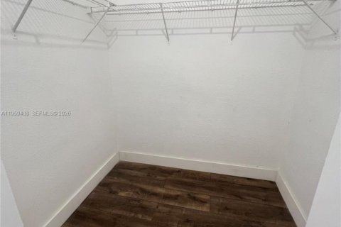 Townhouse in Homestead, Florida 3 bedrooms, 147.71 sq.m. № 2022096 - photo 25