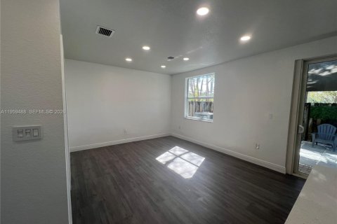 Townhouse in Homestead, Florida 3 bedrooms, 147.71 sq.m. № 2022096 - photo 6