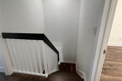 Townhouse in Homestead, Florida 3 bedrooms, 147.71 sq.m. № 2022096 - photo 13