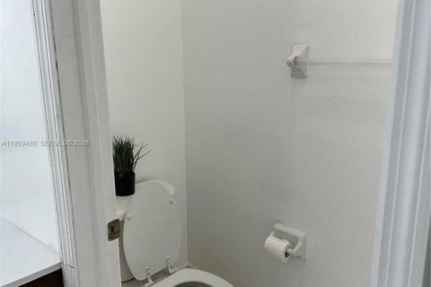 Townhouse in Homestead, Florida 3 bedrooms, 147.71 sq.m. № 2022096 - photo 23