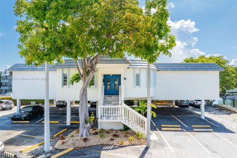 Copropriété à vendre à North Miami, Floride: 4 chambres, 254.74 m2 № 1977572 - photo 2