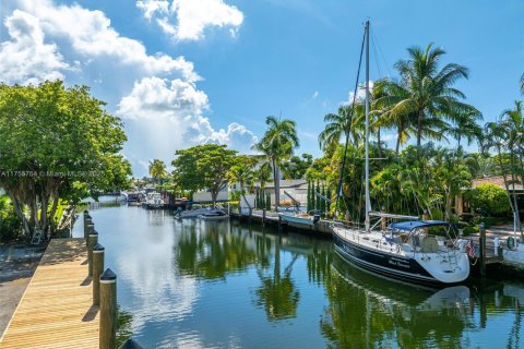 Copropriété à vendre à North Miami, Floride: 4 chambres, 254.74 m2 № 1977572 - photo 7