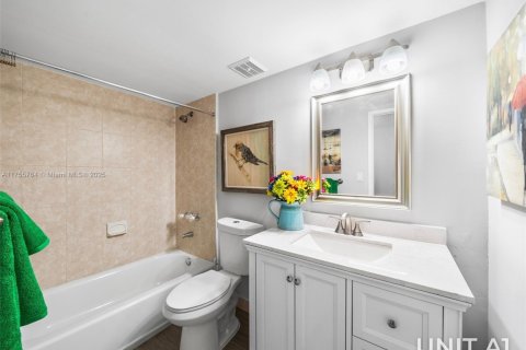 Copropriété à vendre à North Miami, Floride: 4 chambres, 254.74 m2 № 1977572 - photo 19