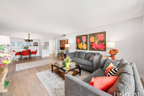 Copropriété à vendre à North Miami, Floride: 4 chambres, 254.74 m2 № 1977572 - photo 10