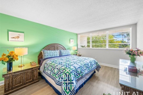 Copropriété à vendre à North Miami, Floride: 4 chambres, 254.74 m2 № 1977572 - photo 17