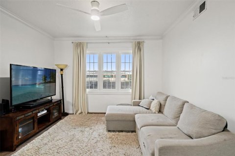 Copropriété à vendre à Tampa, Floride: 2 chambres, 99.68 m2 № 2223425 - photo 10