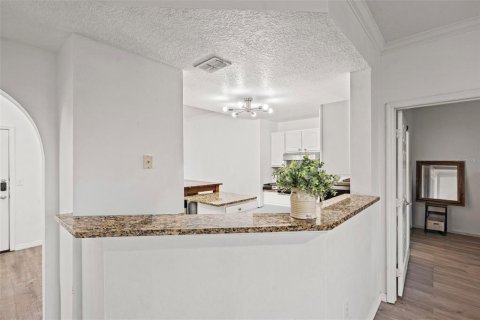 Copropriété à vendre à Tampa, Floride: 2 chambres, 99.68 m2 № 2223425 - photo 9