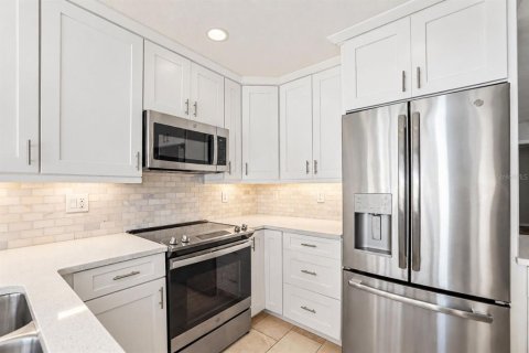 House in Palm Harbor, Florida 2 bedrooms, 113.34 sq.m. № 2399490 - photo 18
