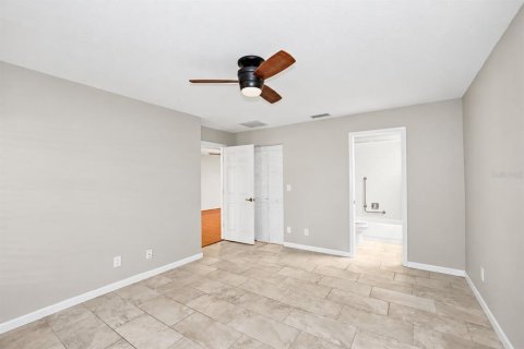 House in Palm Harbor, Florida 2 bedrooms, 113.34 sq.m. № 2399490 - photo 20