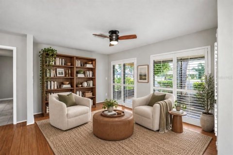 House in Palm Harbor, Florida 2 bedrooms, 113.34 sq.m. № 2399490 - photo 11
