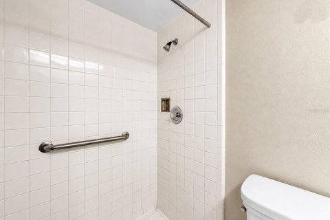 House in Palm Harbor, Florida 2 bedrooms, 113.34 sq.m. № 2399490 - photo 30