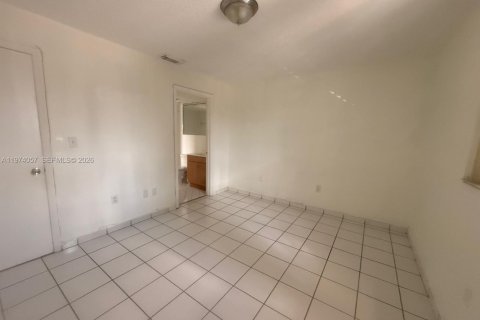 Снять в аренду кондоминиум в Хайалиа, Флорида 2 спальни, 72.28м2, № 2033649 - фото 11