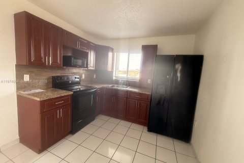 Снять в аренду кондоминиум в Хайалиа, Флорида 2 спальни, 72.28м2, № 2033649 - фото 10