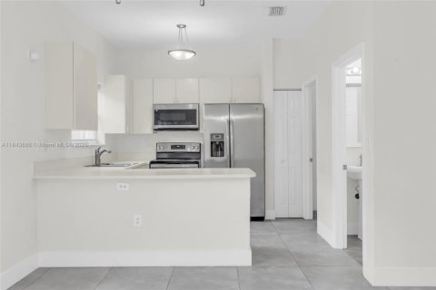 Casa en venta en Miramar, Florida, 3 dormitorios, 157.93 m2 № 1839399 - foto 13