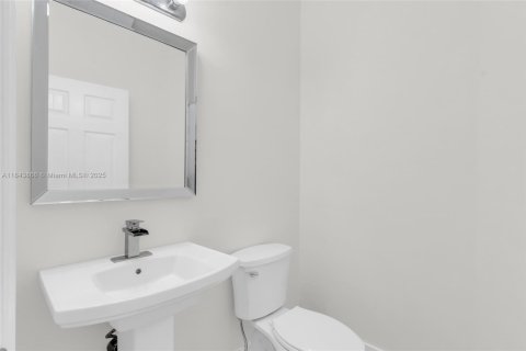 Casa en venta en Miramar, Florida, 3 dormitorios, 157.93 m2 № 1839399 - foto 16