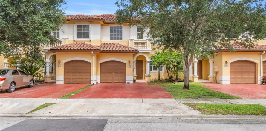 Casa en Miramar, Florida 3 dormitorios, 157.93 m2 № 1839399