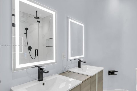 Casa en venta en Miramar, Florida, 3 dormitorios, 157.93 m2 № 1839399 - foto 25