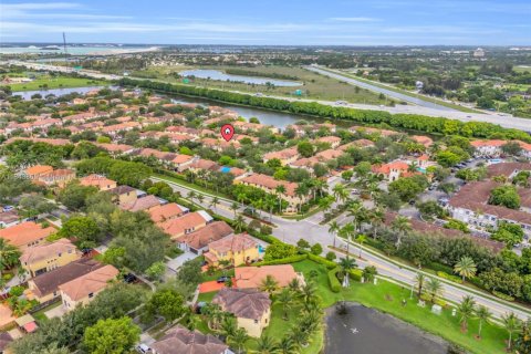 Casa en venta en Miramar, Florida, 3 dormitorios, 157.93 m2 № 1839399 - foto 4