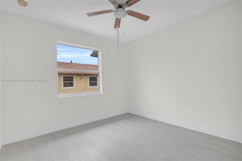 Casa en venta en Miramar, Florida, 3 dormitorios, 157.93 m2 № 1839399 - foto 28