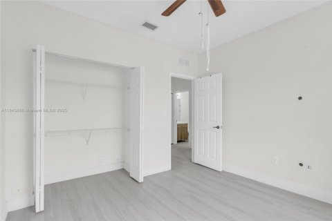 Casa en venta en Miramar, Florida, 3 dormitorios, 157.93 m2 № 1839399 - foto 27