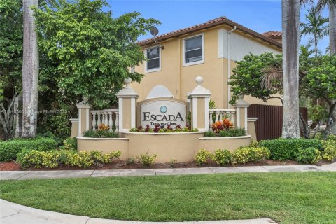 Casa en venta en Miramar, Florida, 3 dormitorios, 157.93 m2 № 1839399 - foto 3