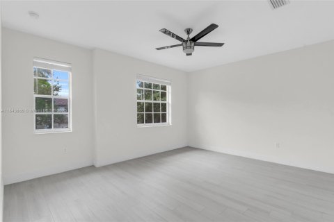 Casa en venta en Miramar, Florida, 3 dormitorios, 157.93 m2 № 1839399 - foto 21