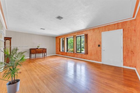House in Miami Shores, Florida 3 bedrooms, 170.38 sq.m. № 1834033 - photo 9