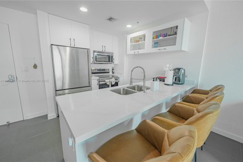 Купить кондоминиум в Майами, Флорида 1 спальня, 70.7м2, № 1897357 - фото 28