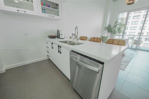 Купить кондоминиум в Майами, Флорида 1 спальня, 70.7м2, № 1897357 - фото 24