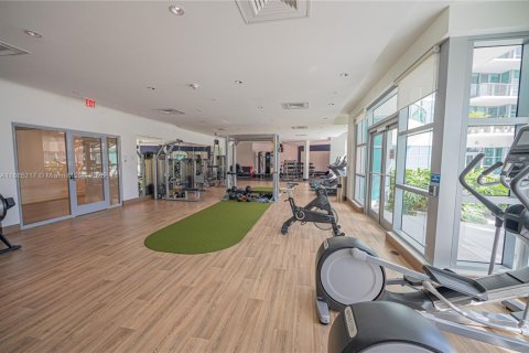 Купить кондоминиум в Майами, Флорида 1 спальня, 70.7м2, № 1897357 - фото 16